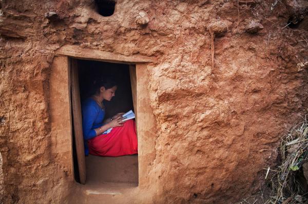 Lều kinh nguyệt - 'Án tử' cho phụ nữ ở Nepal Lều kinh nguyệt - 'Án tử' cho phụ nữ ở Nepal