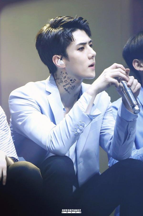 Bi hài chuyện các nam idol đẹp trai có thừa nhưng không biết sử dụng nhan sắc sao cho đúng Bi hài chuyện các nam idol đẹp trai có thừa nhưng không biết sử dụng nhan sắc sao cho đúng