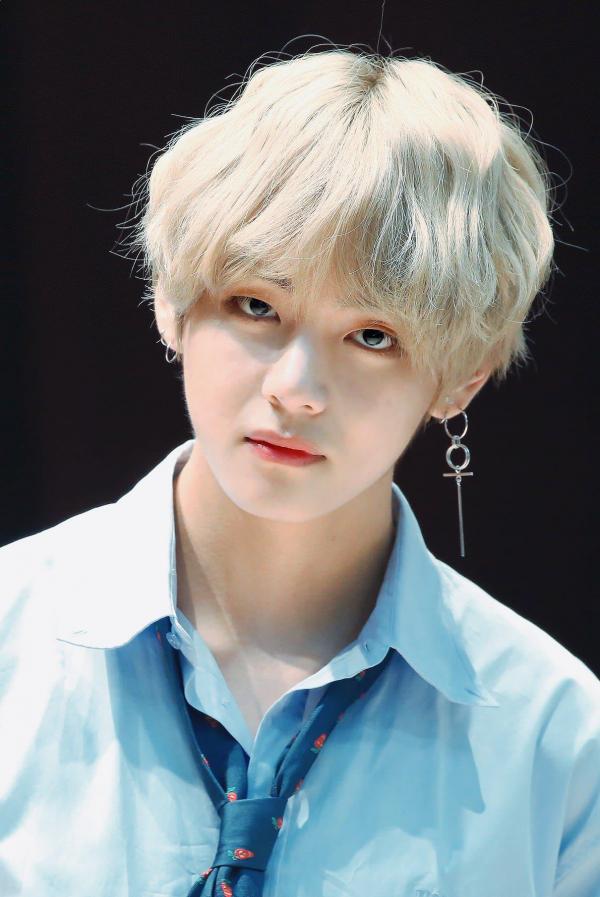 Bi hài chuyện các nam idol đẹp trai có thừa nhưng không biết sử dụng nhan sắc sao cho đúng Bi hài chuyện các nam idol đẹp trai có thừa nhưng không biết sử dụng nhan sắc sao cho đúng