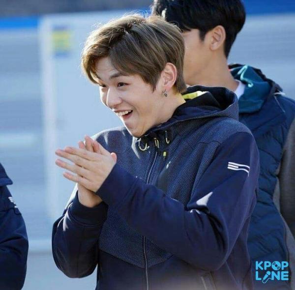 Bi hài chuyện các nam idol đẹp trai có thừa nhưng không biết sử dụng nhan sắc sao cho đúng Bi hài chuyện các nam idol đẹp trai có thừa nhưng không biết sử dụng nhan sắc sao cho đúng