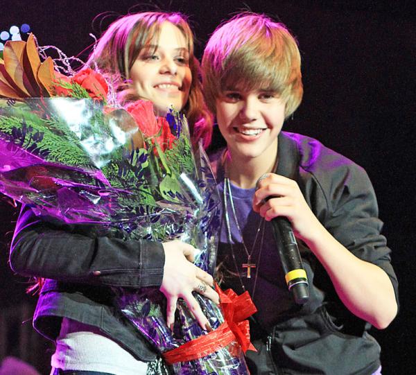 Justin Bieber: Hotboy đào hoa bậc nhất Hollywood nhưng giờ đây chỉ chọn nắm tay một người đi đến cuối Justin Bieber: Hotboy đào hoa bậc nhất Hollywood nhưng giờ đây chỉ chọn nắm tay một người đi đến cuối