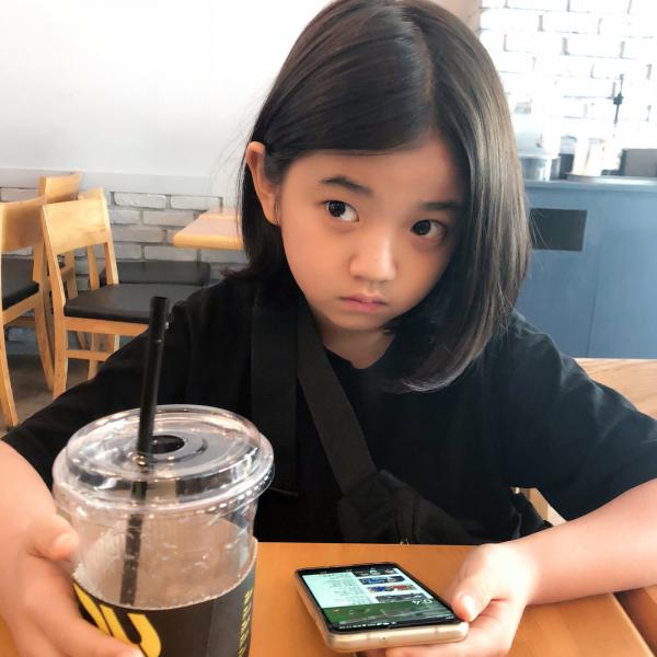 Mr.Sunshine: Nam chính bị vùi dập nhưng bù lại netizen Hàn đang 'phát cuồng' hai diễn viên nhí này Mr.Sunshine: Nam chính bị vùi dập nhưng bù lại netizen Hàn đang 'phát cuồng' hai diễn viên nhí này