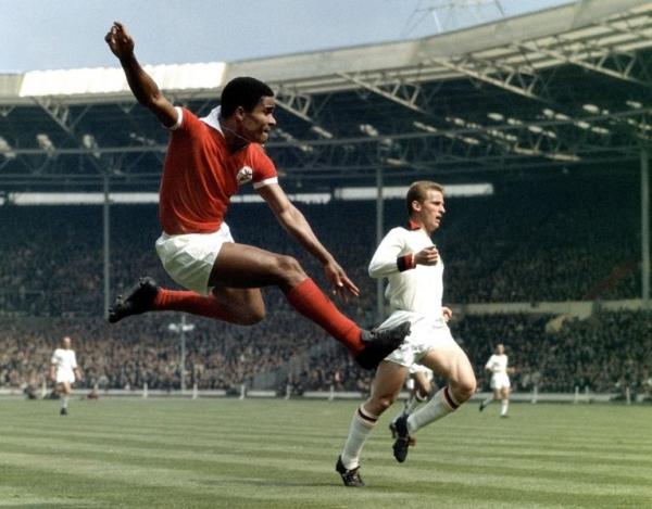 Dù chưa từng nâng tượng vàng World Cup, 10 cầu thủ này vẫn là huyền thoại trong lịch sử bóng đá Dù chưa từng nâng tượng vàng World Cup, 10 cầu thủ này vẫn là huyền thoại trong lịch sử bóng đá