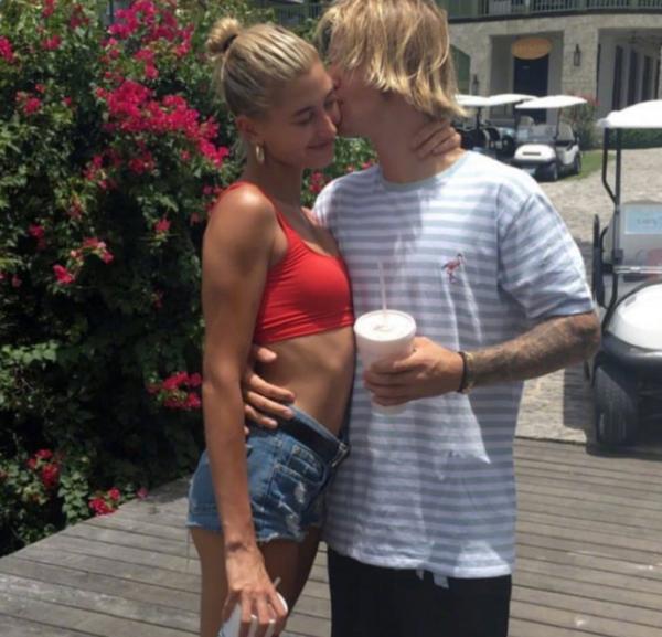 Justin Bieber - Hailey Baldwin: Cô gái bắt tay bạn vào năm 15 tuổi sẽ trở thành vị hôn thê của bạn sau này Justin Bieber - Hailey Baldwin: Cô gái bắt tay bạn vào năm 15 tuổi sẽ trở thành vị hôn thê của bạn sau này