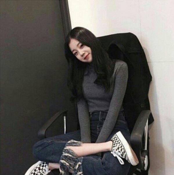 Lịch sử nhan sắc của JooE (Momoland) - nữ idol tự tin thừa nhận 'dao kéo' trên truyền hình Lịch sử nhan sắc của JooE (Momoland) - nữ idol tự tin thừa nhận 'dao kéo' trên truyền hình