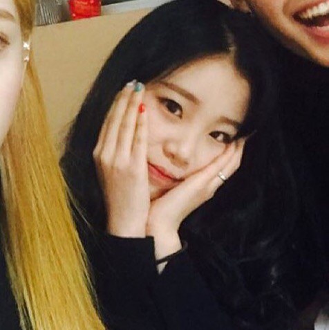 Lịch sử nhan sắc của JooE (Momoland) - nữ idol tự tin thừa nhận 'dao kéo' trên truyền hình Lịch sử nhan sắc của JooE (Momoland) - nữ idol tự tin thừa nhận 'dao kéo' trên truyền hình