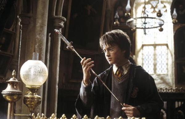 'Bật mí' những câu chuyện bí ẩn về 20 đạo cụ trong thế giới phép thuật của 'Harry Potter' 'Bật mí' những câu chuyện bí ẩn về 20 đạo cụ trong thế giới phép thuật của 'Harry Potter'