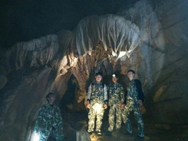 Dân Thái hoang mang trước những tấm ảnh ma ở hang động đội bóng nhí bị mắc kẹt Dân Thái hoang mang trước những tấm ảnh ma ở hang động đội bóng nhí bị mắc kẹt