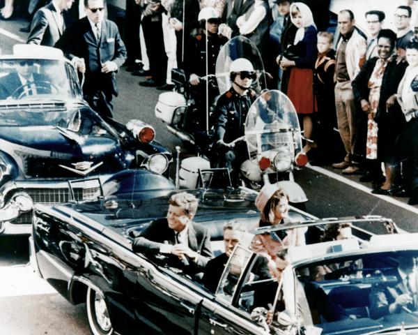 Công bố bản ghi chú của phu nhân cố tổng thống John F. Kennedy cho chuyến đi Dallas định mệnh Công bố bản ghi chú của phu nhân cố tổng thống John F. Kennedy cho chuyến đi Dallas định mệnh