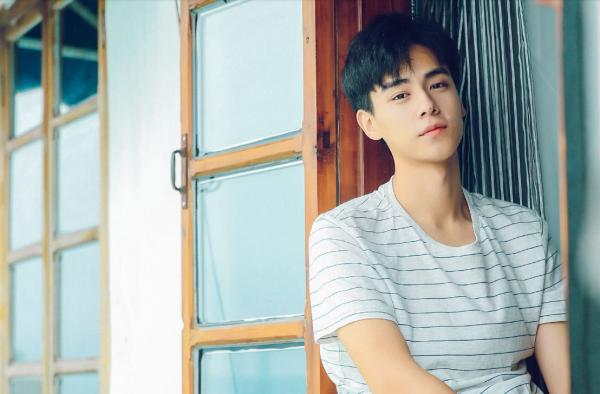 Top 5 nam thần học đường Hoa ngữ: Thanh xuân thật đẹp vì được gặp anh! Top 5 nam thần học đường Hoa ngữ: Thanh xuân thật đẹp vì được gặp anh!