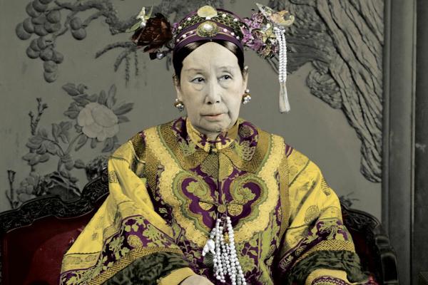 Từ Hi Thái Hậu - Nhà nữ quyền tiên phong hay tội đồ thế kỉ của triều Thanh? Từ Hi Thái Hậu - Nhà nữ quyền tiên phong hay tội đồ thế kỉ của triều Thanh?
