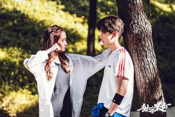 Lộc Hàm và Quan Hiểu Đồng chia tay sau gần 10 tháng hẹn hò? Lộc Hàm và Quan Hiểu Đồng chia tay sau gần 10 tháng hẹn hò?