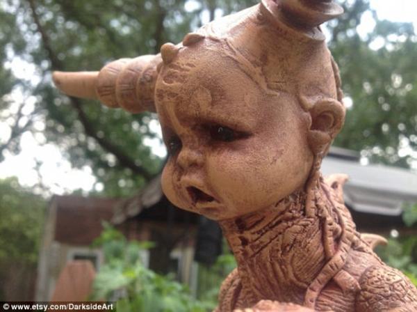 Gấu bông, búp bê creepy chẳng ai dám mua nhưng hét giá lên tới hàng triệu đồng Gấu bông, búp bê creepy chẳng ai dám mua nhưng hét giá lên tới hàng triệu đồng