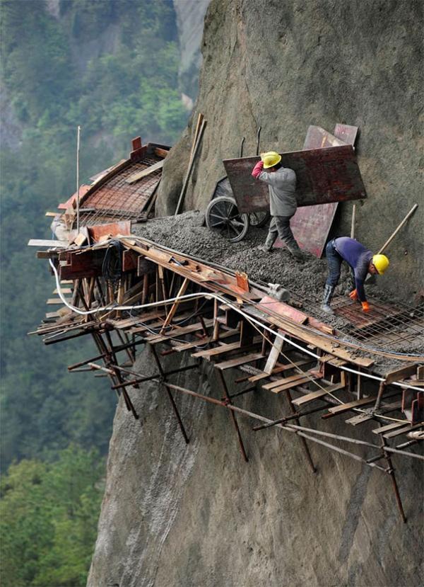 Loạt ảnh hài hước giải thích lý do phụ nữ sống thọ hơn đàn ông Loạt ảnh hài hước giải thích lý do phụ nữ sống thọ hơn đàn ông