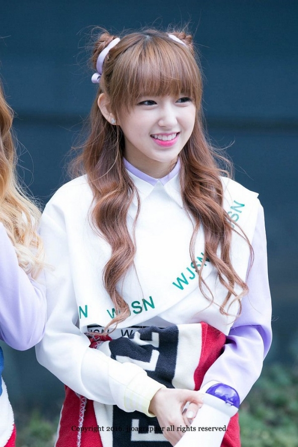 Cheng Xiao (Cosmic Girls) được chọn làm người mẫu game vì thân hình và thần thái quá siêu thực Cheng Xiao (Cosmic Girls) được chọn làm người mẫu game vì thân hình và thần thái quá siêu thực
