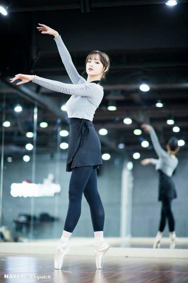 Cheng Xiao (Cosmic Girls) được chọn làm người mẫu game vì thân hình và thần thái quá siêu thực Cheng Xiao (Cosmic Girls) được chọn làm người mẫu game vì thân hình và thần thái quá siêu thực