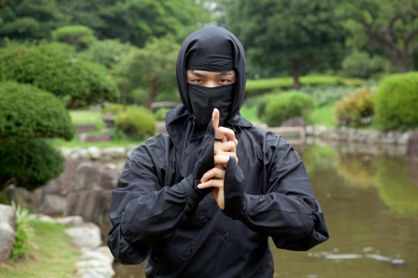Nhật Bản trả lương cho Ninja lên đến 2 tỷ/năm nhưng vẫn không ai chịu làm Nhật Bản trả lương cho Ninja lên đến 2 tỷ/năm nhưng vẫn không ai chịu làm