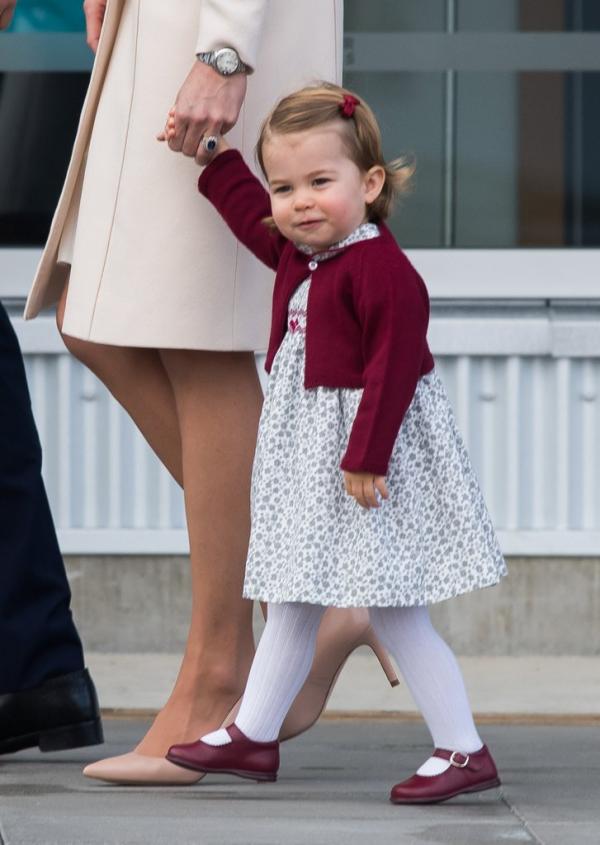 Chỉ mới 3 tuổi nhưng Công chúa Charlotte đã có giá trị thương hiệu hàng tỷ bảng Anh Chỉ mới 3 tuổi nhưng Công chúa Charlotte đã có giá trị thương hiệu hàng tỷ bảng Anh