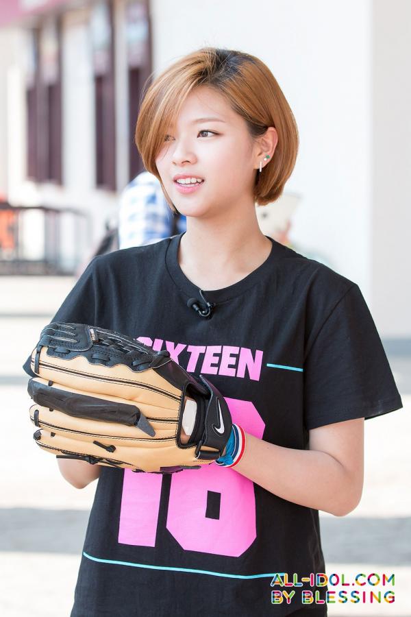 Ba năm kể từ show thực tế Sixteen, nhan sắc của TWICE đã thay đổi ngoạn mục ra sao? Ba năm kể từ show thực tế Sixteen, nhan sắc của TWICE đã thay đổi ngoạn mục ra sao?