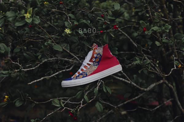 Đôi Converse hoạ tiết cung đình thời Nguyễn có phải là đôi giày ấn tượng nhất mà bạn từng thấy? Đôi Converse hoạ tiết cung đình thời Nguyễn có phải là đôi giày ấn tượng nhất mà bạn từng thấy?