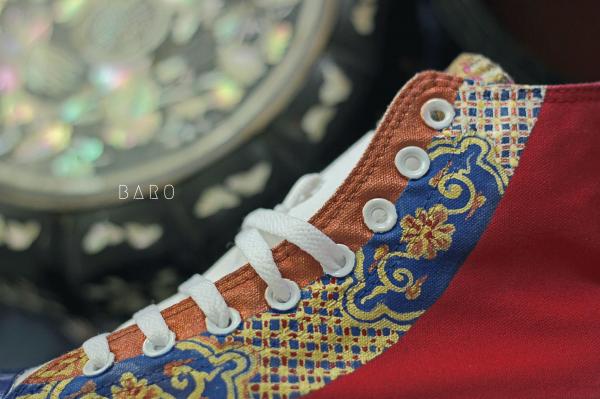 Đôi Converse hoạ tiết cung đình thời Nguyễn có phải là đôi giày ấn tượng nhất mà bạn từng thấy? Đôi Converse hoạ tiết cung đình thời Nguyễn có phải là đôi giày ấn tượng nhất mà bạn từng thấy?