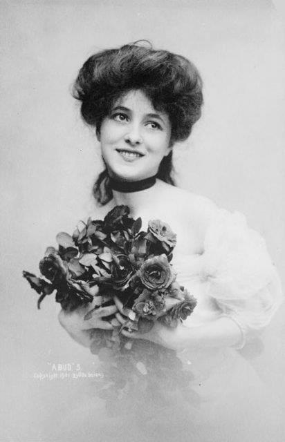 Evelyn Nesbit: Nổi danh vì nhan sắc trời ban và cuộc tình tay ba gây án mạng trong lịch sử Evelyn Nesbit: Nổi danh vì nhan sắc trời ban và cuộc tình tay ba gây án mạng trong lịch sử