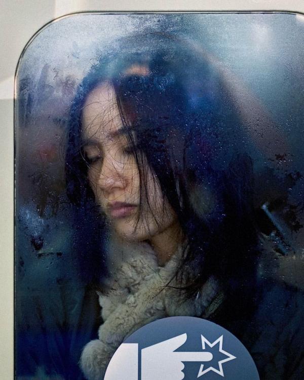 Những bức hình ám ảnh và xót xa chỉ có trên tàu điện ngầm Nhật Bản Những bức hình ám ảnh và xót xa chỉ có trên tàu điện ngầm Nhật Bản