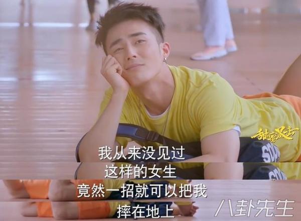 Thế kỷ 21 rồi, sao phim mới của Lộc Hàm - Quan Hiều Đồng vẫn còn những tình tiết ấu trĩ như thế này? Thế kỷ 21 rồi, sao phim mới của Lộc Hàm - Quan Hiều Đồng vẫn còn những tình tiết ấu trĩ như thế này?