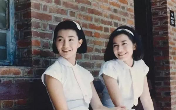 'Rửa mắt' với phong cách thời trang đỉnh cao của các đại mỹ nhân Hồng Kông thập niên 90 'Rửa mắt' với phong cách thời trang đỉnh cao của các đại mỹ nhân Hồng Kông thập niên 90