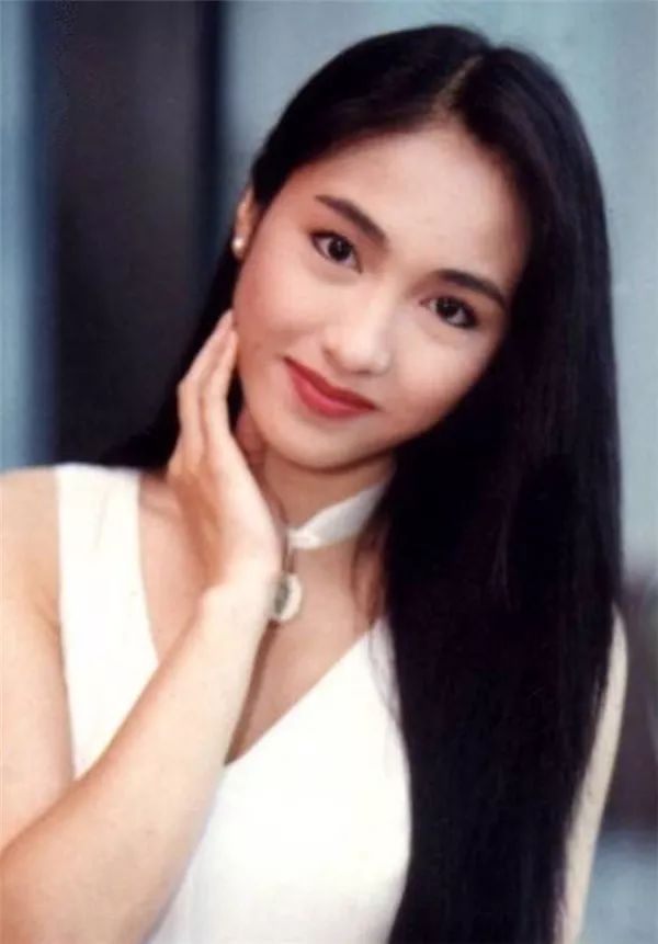 'Rửa mắt' với phong cách thời trang đỉnh cao của các đại mỹ nhân Hồng Kông thập niên 90 'Rửa mắt' với phong cách thời trang đỉnh cao của các đại mỹ nhân Hồng Kông thập niên 90