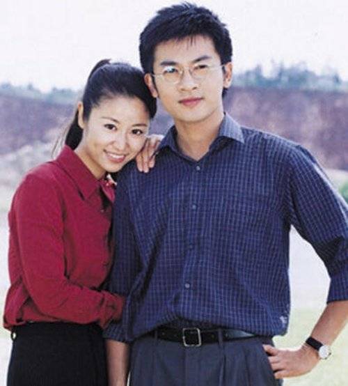Sao Hoa ngữ và lời ước hẹn mong manh: 'Nếu sau này em còn độc thân, mình cưới nhau nhé' Sao Hoa ngữ và lời ước hẹn mong manh: 'Nếu sau này em còn độc thân, mình cưới nhau nhé'