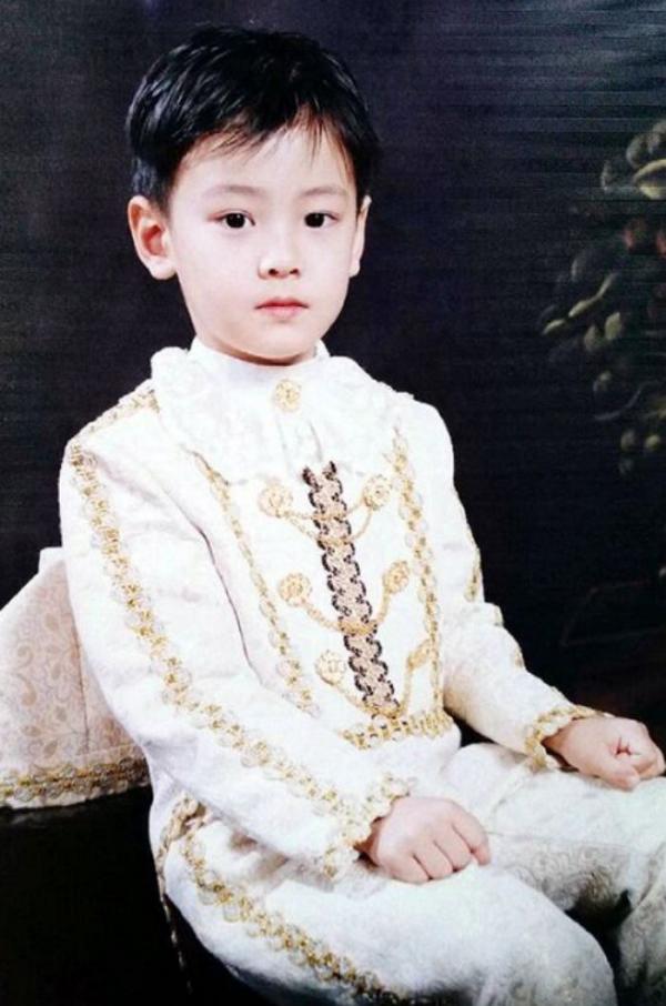 Cha Eun Woo: Ngoại hình và profile hoàn hảo đến mức fans tự hỏi người thế này có thật sự tồn tại? Cha Eun Woo: Ngoại hình và profile hoàn hảo đến mức fans tự hỏi người thế này có thật sự tồn tại?