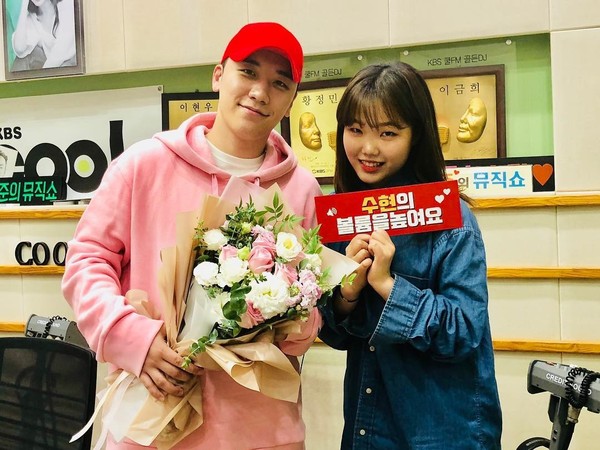 Seungri lần đầu tiết lộ lý do vì sao nghệ sĩ YG phải chờ đợi mỏi mòn mới được comeback Seungri lần đầu tiết lộ lý do vì sao nghệ sĩ YG phải chờ đợi mỏi mòn mới được comeback