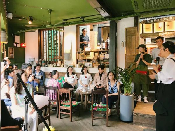 Người Việt hào hứng khi quán cà phê đậm chất Việt Nam xuất hiện trên đất Hàn Người Việt hào hứng khi quán cà phê đậm chất Việt Nam xuất hiện trên đất Hàn
