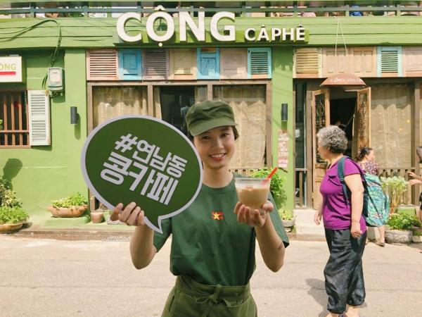Người Việt hào hứng khi quán cà phê đậm chất Việt Nam xuất hiện trên đất Hàn Người Việt hào hứng khi quán cà phê đậm chất Việt Nam xuất hiện trên đất Hàn