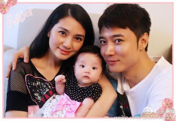 Chuyện tình như mơ của gái một con đình đám Cbiz và chàng sinh viên đẹp trai kém 11 tuổi Chuyện tình như mơ của gái một con đình đám Cbiz và chàng sinh viên đẹp trai kém 11 tuổi