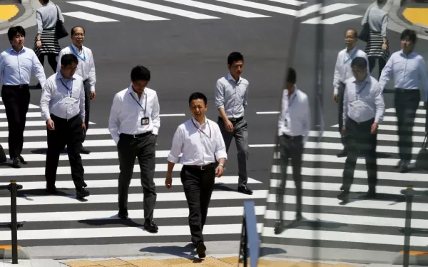 Chính phủ Nhật đề xuất cho người dân nghỉ sáng thứ Hai để giảm tỉ lệ chết vì làm việc quá sức Chính phủ Nhật đề xuất cho người dân nghỉ sáng thứ Hai để giảm tỉ lệ chết vì làm việc quá sức