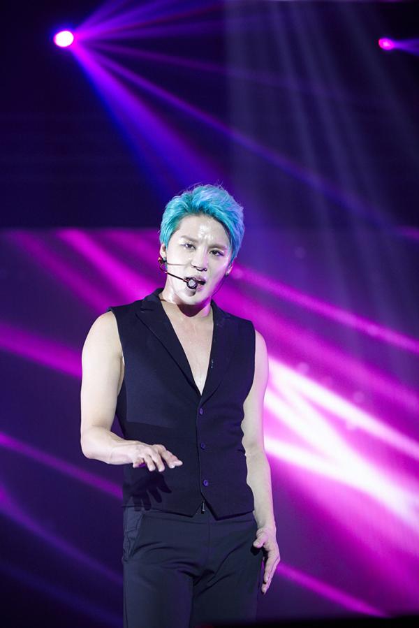Bạn có biết, nam thần K-Pop đổ mồ hôi là cảnh tượng sexy nhất trên đời? Bạn có biết, nam thần K-Pop đổ mồ hôi là cảnh tượng sexy nhất trên đời?