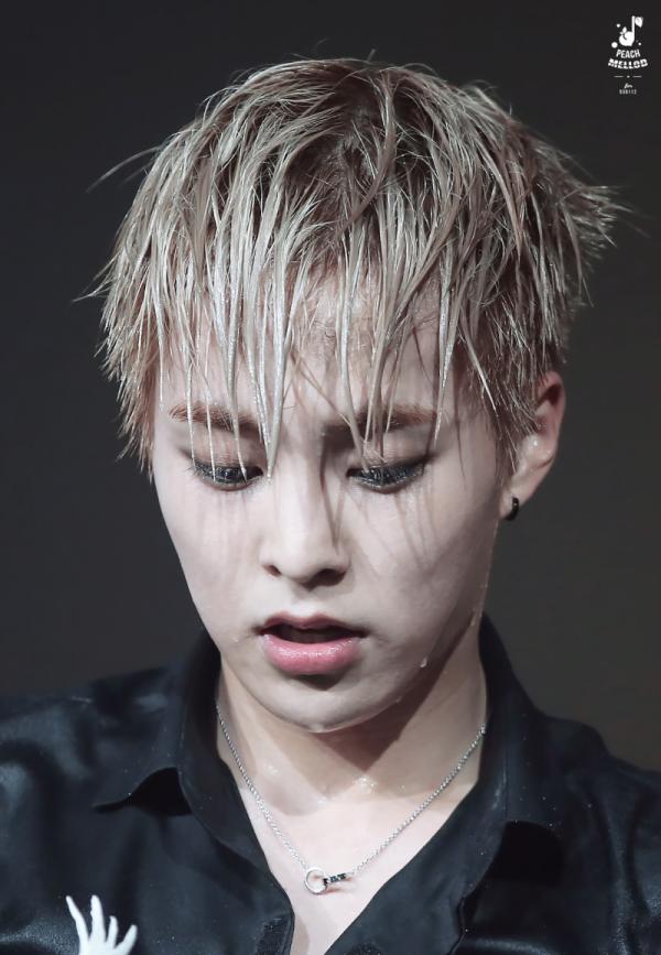 Bạn có biết, nam thần K-Pop đổ mồ hôi là cảnh tượng sexy nhất trên đời? Bạn có biết, nam thần K-Pop đổ mồ hôi là cảnh tượng sexy nhất trên đời?