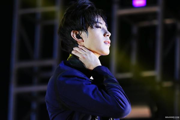 Bạn có biết, nam thần K-Pop đổ mồ hôi là cảnh tượng sexy nhất trên đời? Bạn có biết, nam thần K-Pop đổ mồ hôi là cảnh tượng sexy nhất trên đời?