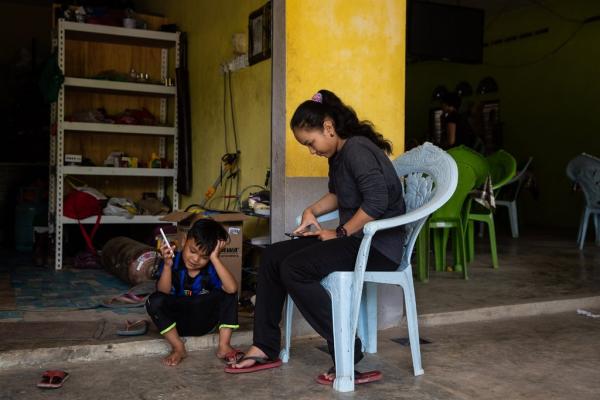 Từ bạn thân thành mẹ kế: Câu chuyện khó tin tưởng chỉ có trong phim ảnh lại xảy ra ở Malaysia Từ bạn thân thành mẹ kế: Câu chuyện khó tin tưởng chỉ có trong phim ảnh lại xảy ra ở Malaysia