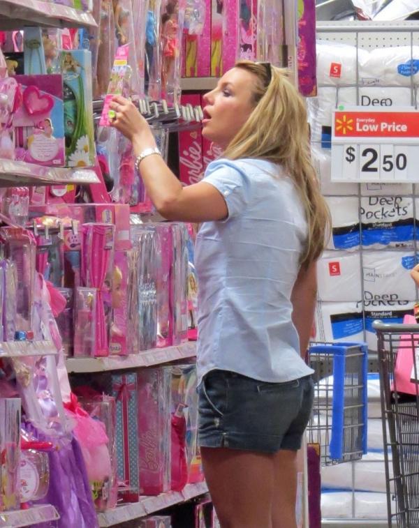 Sở hữu tài sản hơn 50 triệu USD, Britney Spears vẫn sống tiết kiệm, chỉ ăn fast food và dùng đồ bình dân Sở hữu tài sản hơn 50 triệu USD, Britney Spears vẫn sống tiết kiệm, chỉ ăn fast food và dùng đồ bình dân
