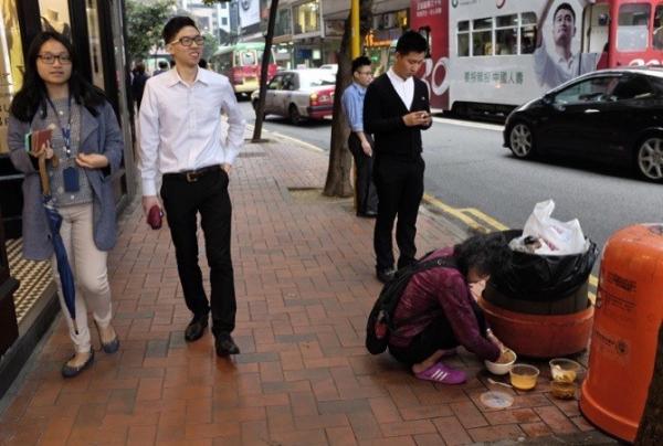 Nghèo đói đến cùng cực, hàng nghìn người Hong Kong phải ăn thức ăn cho vật nuôi Nghèo đói đến cùng cực, hàng nghìn người Hong Kong phải ăn thức ăn cho vật nuôi