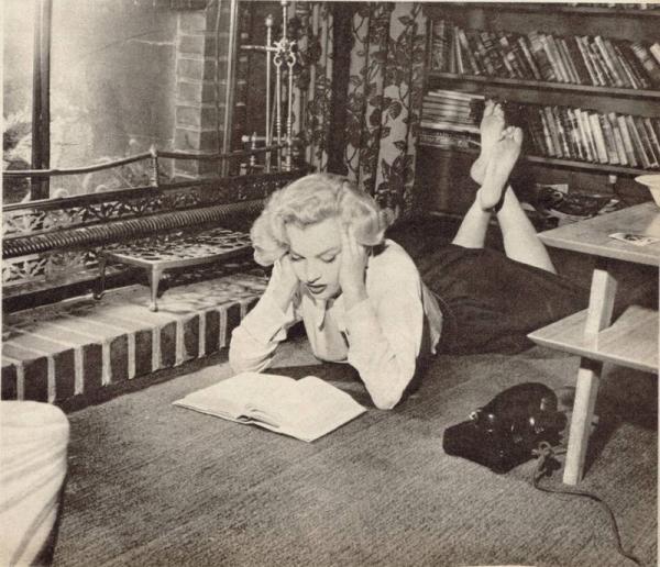 Danh sách những người Marilyn Monroe muốn có 'tình một đêm': không một ai dưới 50 tuổi Danh sách những người Marilyn Monroe muốn có 'tình một đêm': không một ai dưới 50 tuổi