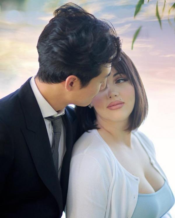 Bekuh Boom: 'mẹ đẻ' loạt hit của BLACK PINK, 24 tuổi nắm trong tay hàng triệu đô tiền bản quyền Bekuh Boom: 'mẹ đẻ' loạt hit của BLACK PINK, 24 tuổi nắm trong tay hàng triệu đô tiền bản quyền