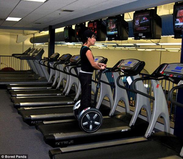 Những điều kỳ thú khiến bạn nhìn thấy mà quên cả tập ở phòng gym Những điều kỳ thú khiến bạn nhìn thấy mà quên cả tập ở phòng gym