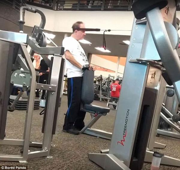 Những điều kỳ thú khiến bạn nhìn thấy mà quên cả tập ở phòng gym Những điều kỳ thú khiến bạn nhìn thấy mà quên cả tập ở phòng gym
