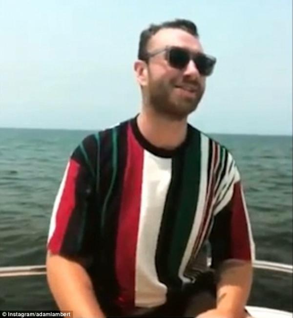 Sam Smith bị bắt phải xin lỗi vì dám nói thẳng: 'Tôi không thích Michael Jackson' Sam Smith bị bắt phải xin lỗi vì dám nói thẳng: 'Tôi không thích Michael Jackson'