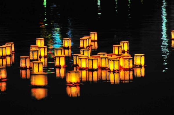 Khám phá tháng 'cô hồn' ở các nước trên thế giới (Phần 1) Khám phá tháng 'cô hồn' ở các nước trên thế giới (Phần 1)