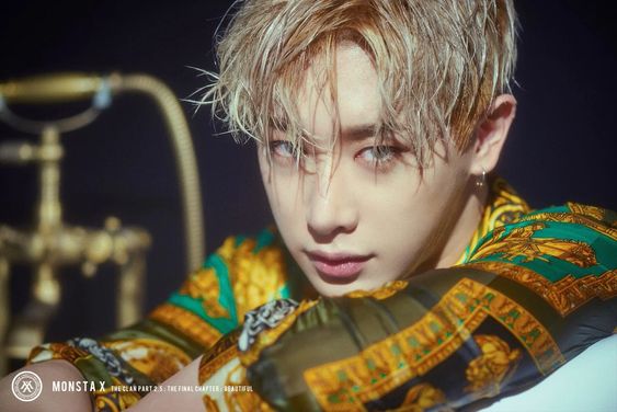 Hậu trường lầy lội đằng sau những tấm ảnh sexy, siêu ngầu của idol K-Pop Hậu trường lầy lội đằng sau những tấm ảnh sexy, siêu ngầu của idol K-Pop